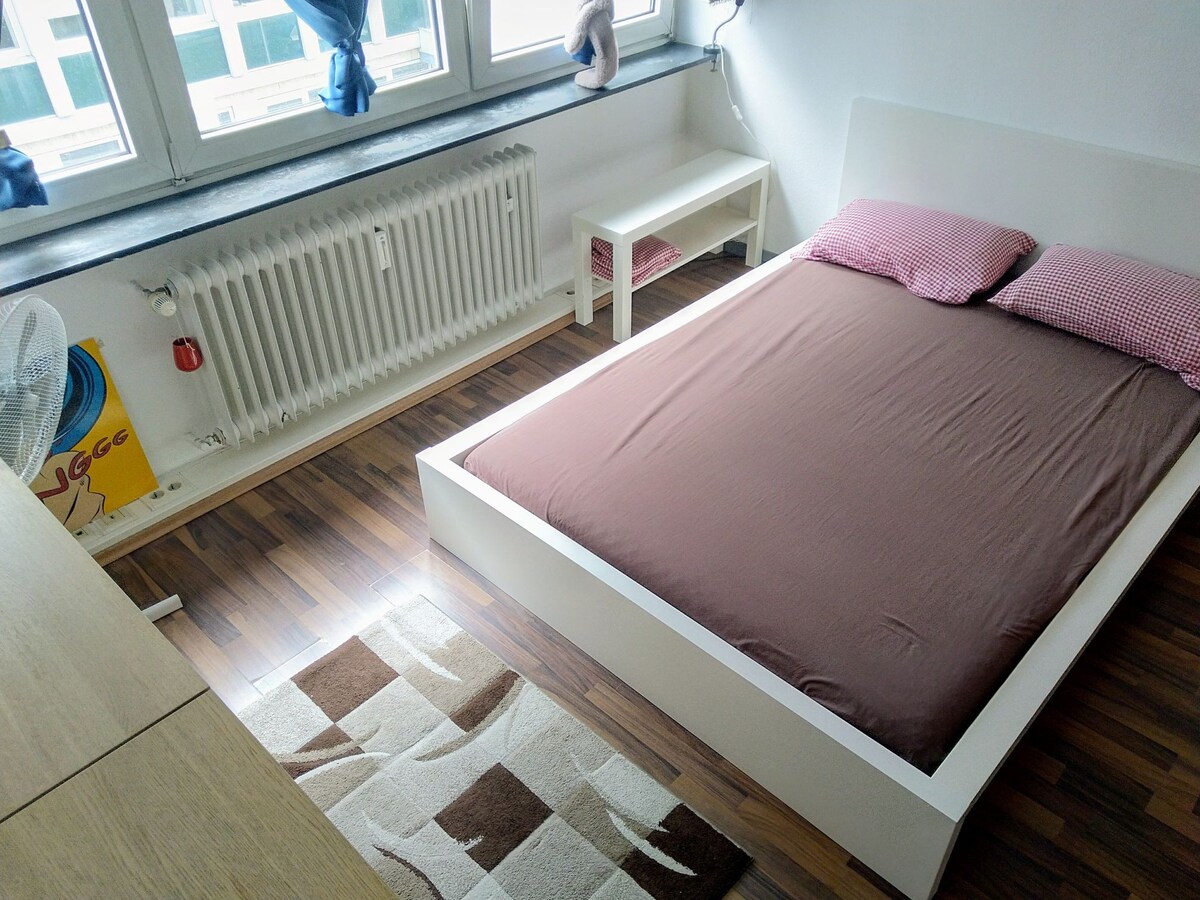 HBF的独立卧室。16平方米。Schlafzimmer