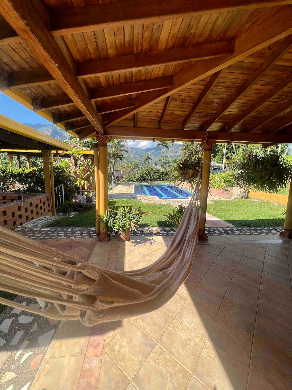 Charming villa near to Medellín Metro and malls