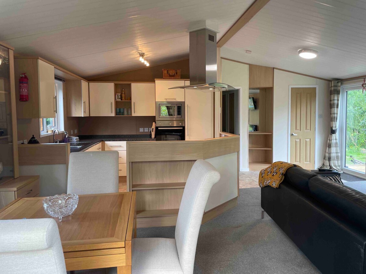 The willow a private 3 bed lodge