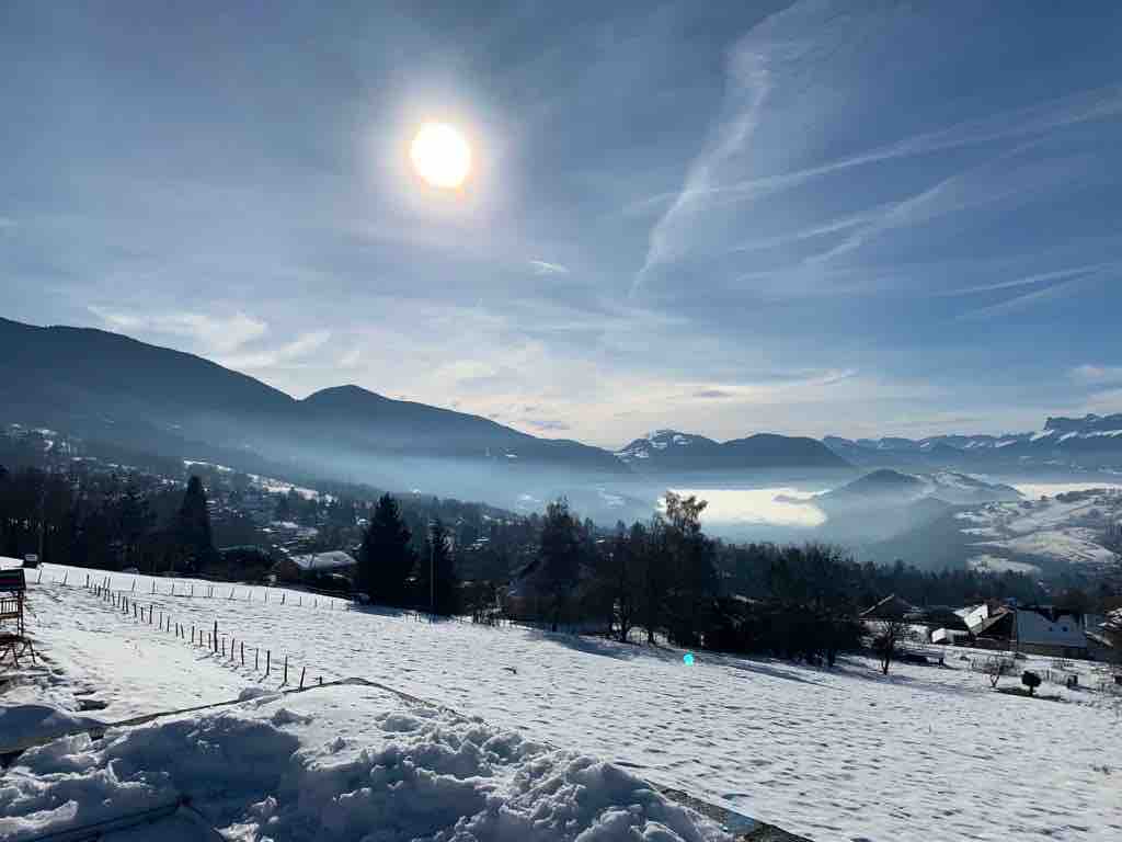 Appartement au calme avec vue superbe et terrasse