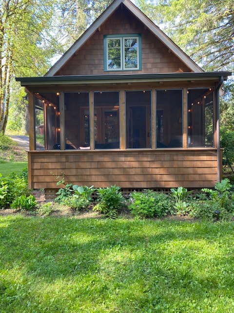 Riverfront Bliss at the Ouzel Nest Cabin