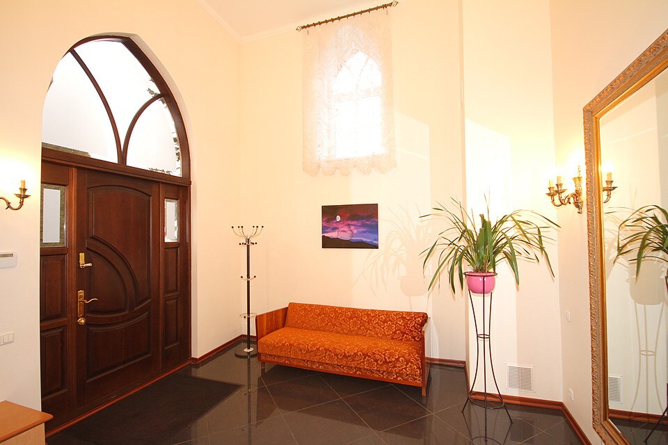 Guest house  -apartment  Florinda