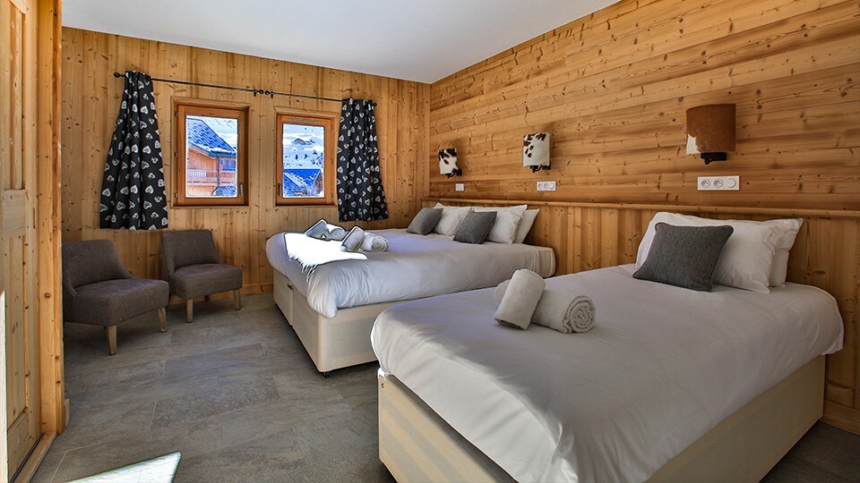 Superbly Located Modern Chalet Apartment