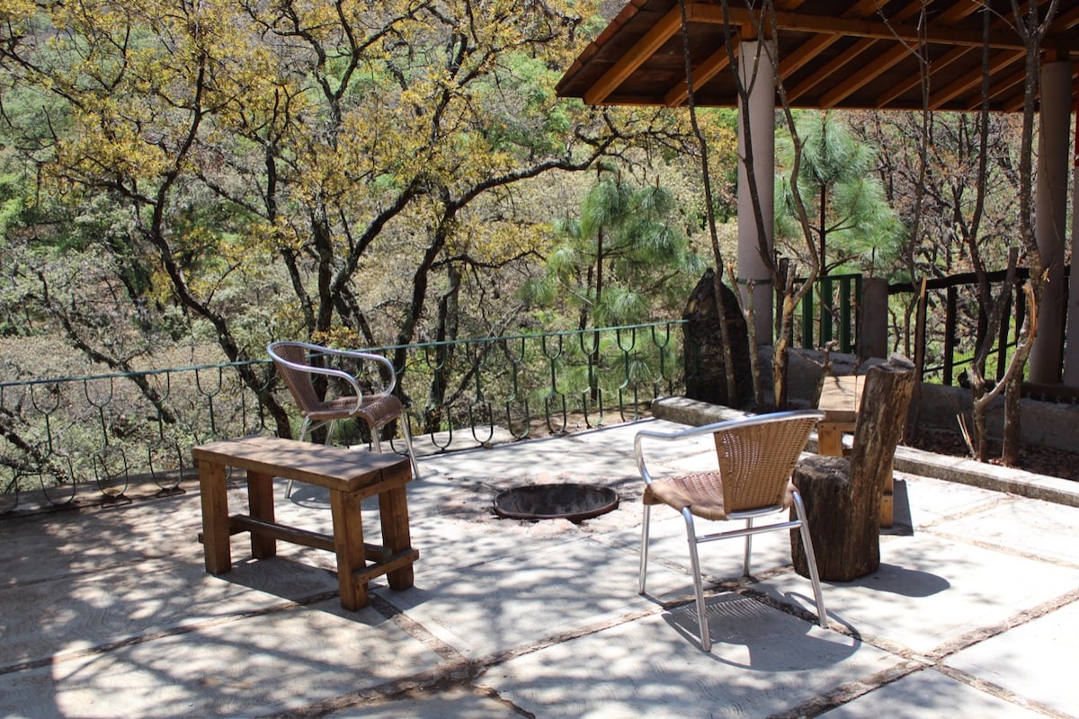 La Peña Cabaña (Sierra Santa Rosa, Guanajuato)