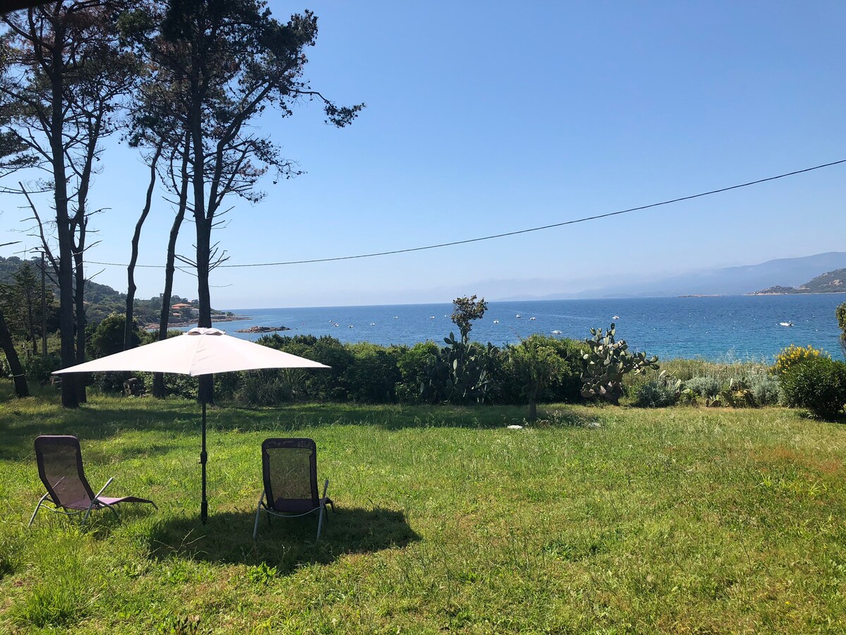 Sea-view villa at beach with large garden and pool