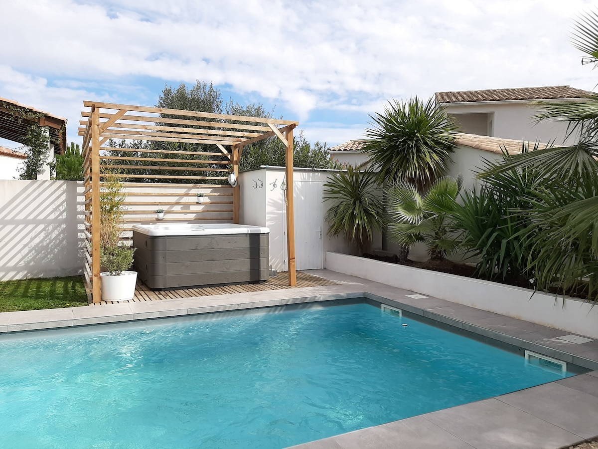 Le petit Bali
piscine, jacuzzi 
Proche Montpellier