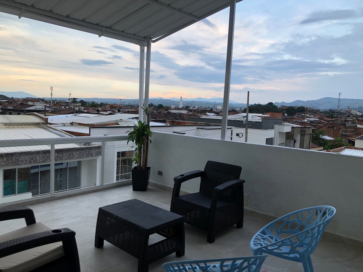 Apartamento con terraza en Cartago!