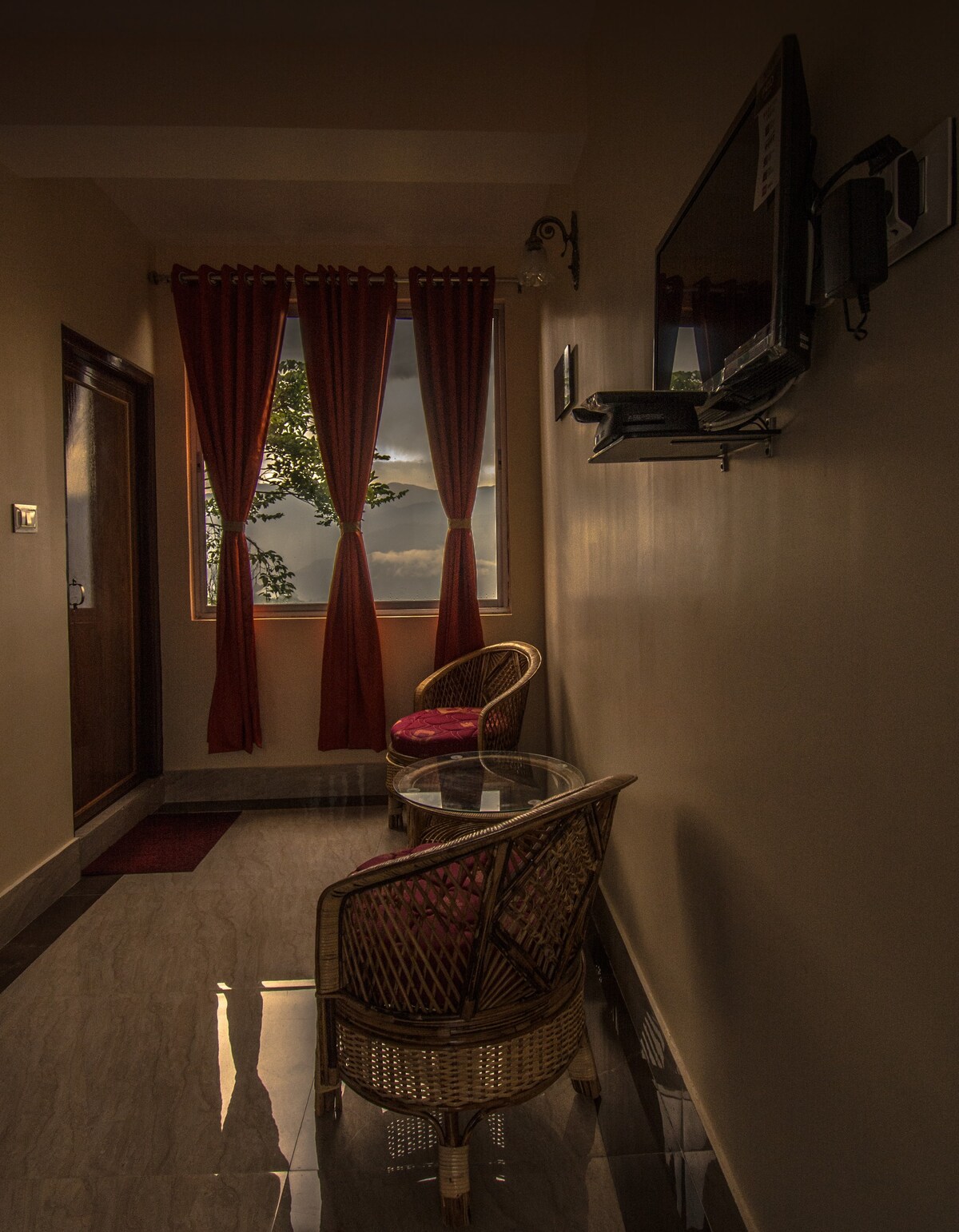舒适的家庭客房，欣赏喜马拉雅山迷人的美景