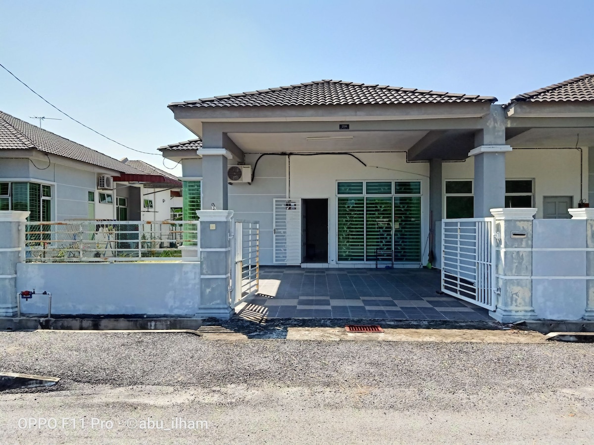 Ilham Imani Homestay - Gurun （仅限穆斯林）