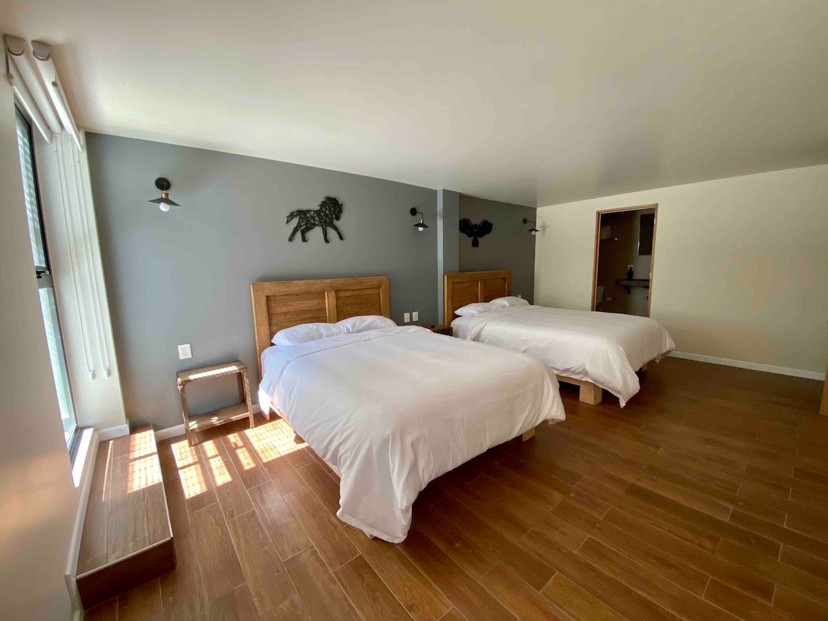 Casa Raffaello • MANAROLA Private Room #8