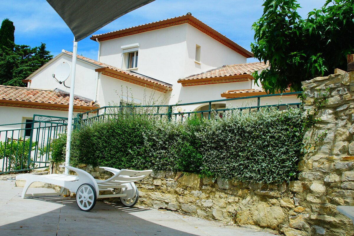 Belle villa au calme avec piscine