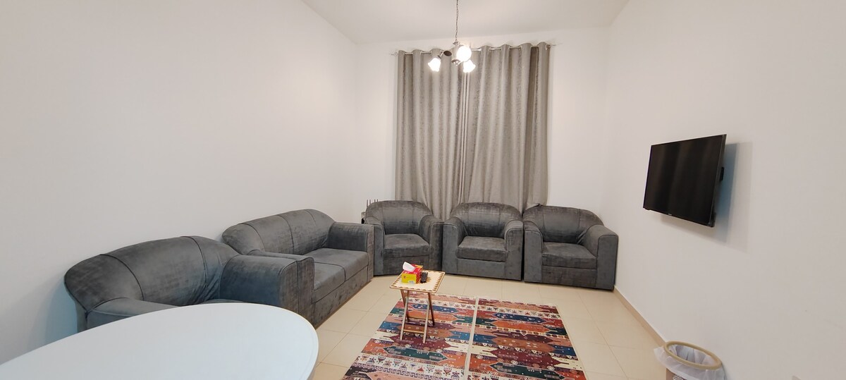 Lovely 1-bedroom Apartment (Long Stays)
