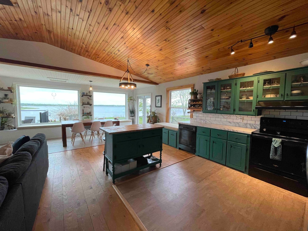Spruce cove waterfront cottage