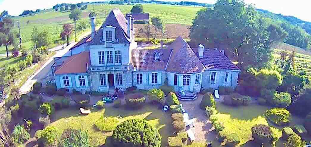 Beautiful Chateau,  rustic charm & stunning views.