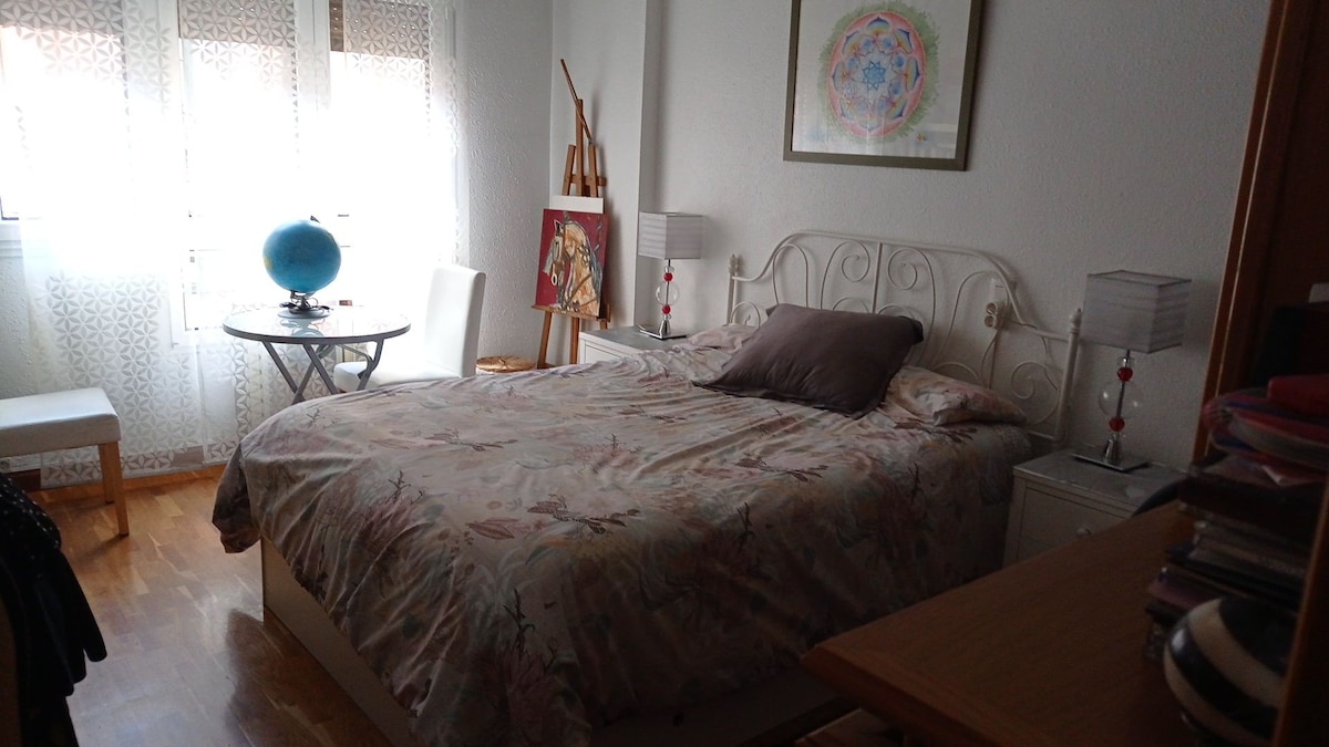 Gijón市中心宽敞舒适的房间