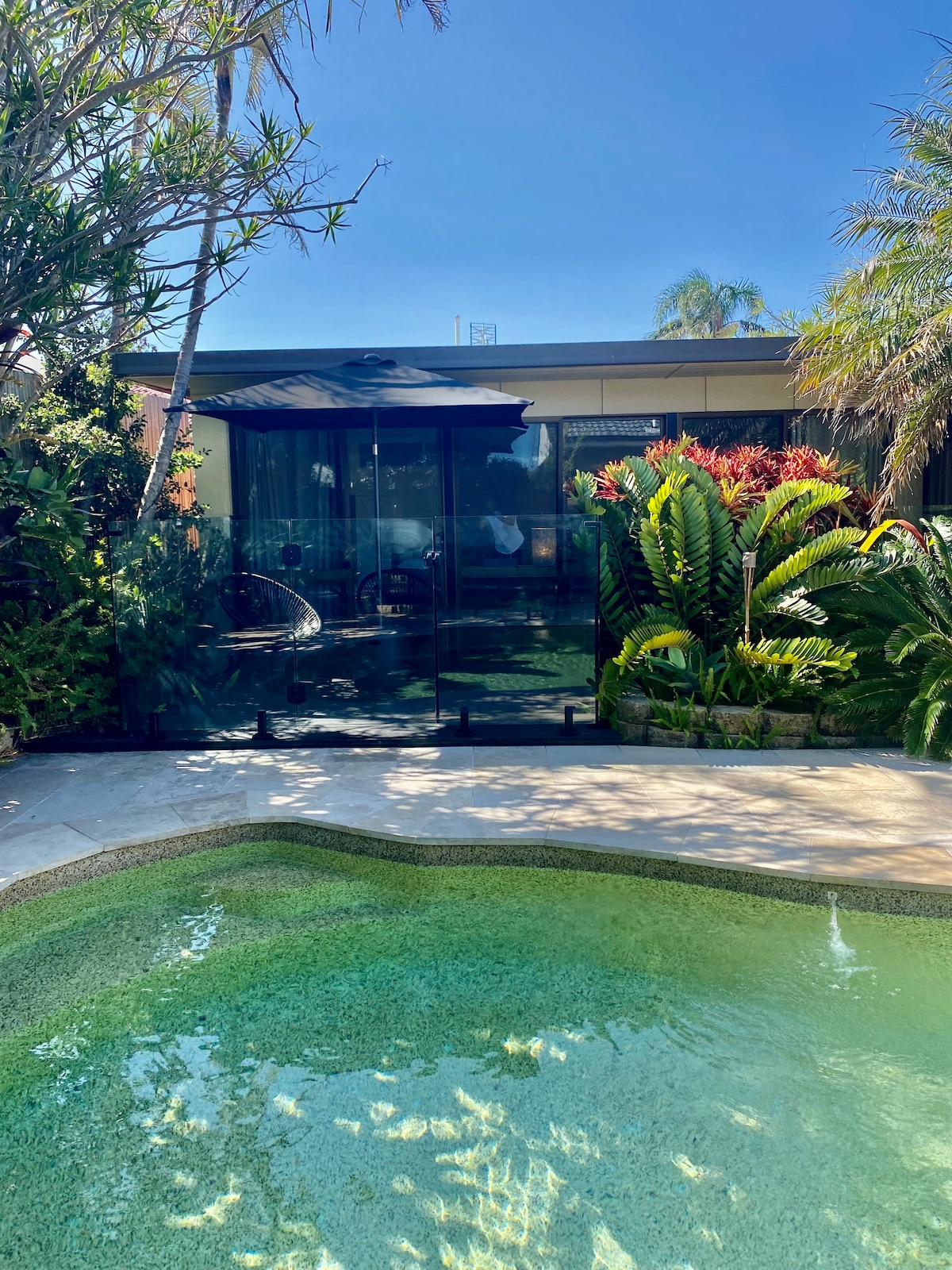 The Pool House at Caves Beach