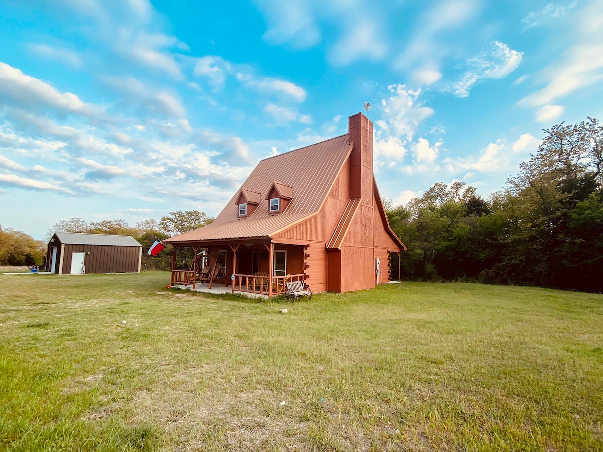 Cabin getaway with 80 acres to yourself