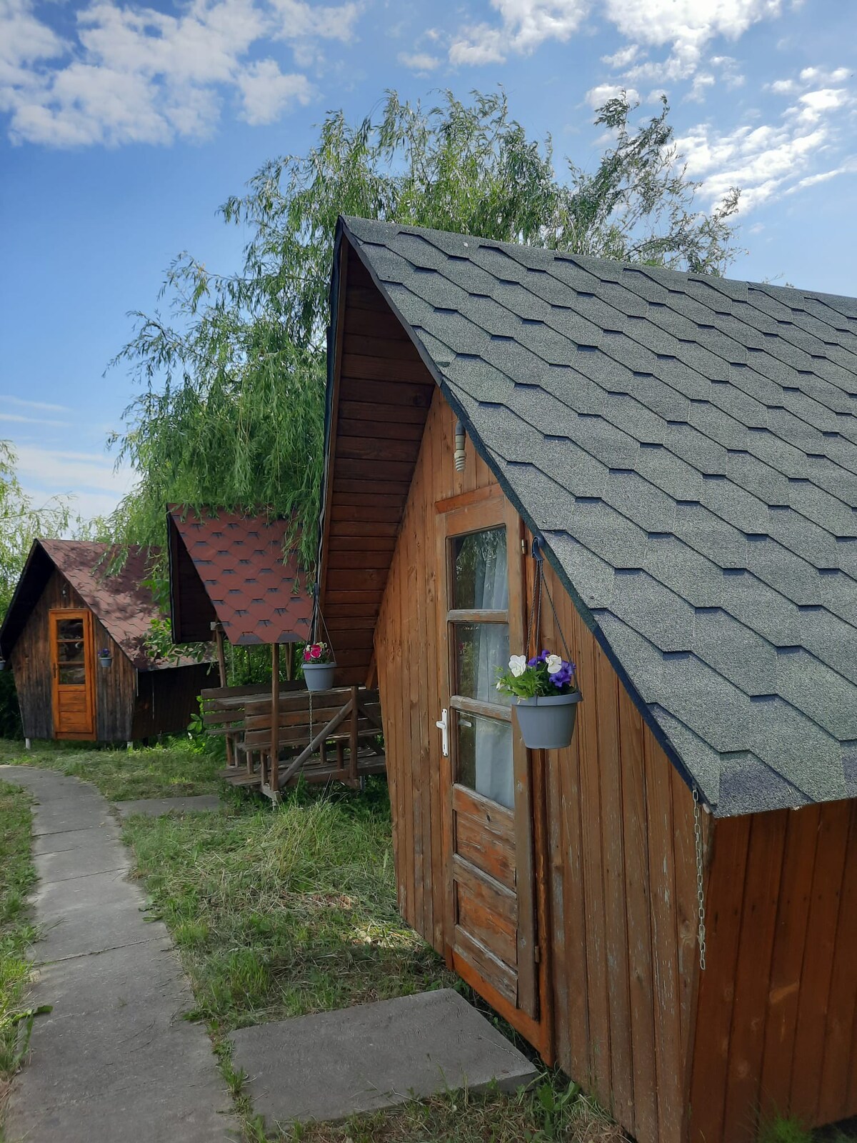 Lake House and 4 Wooden Cottages