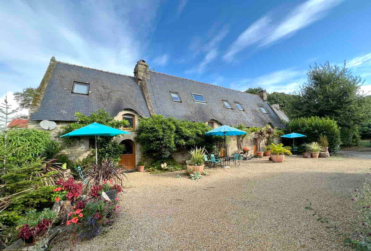 Wisteria Cottage - Breton Cottage ，配备热水浴缸