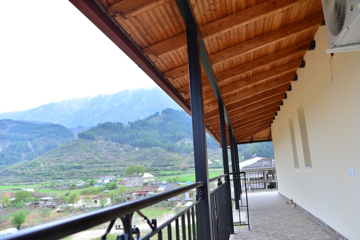 Hotel Villa Ago- Suite 2 (mountain view)