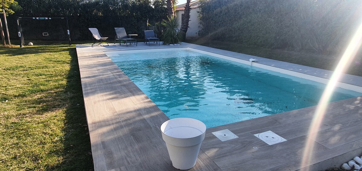 Villa avec piscine proche mer Nîmes Montpellier