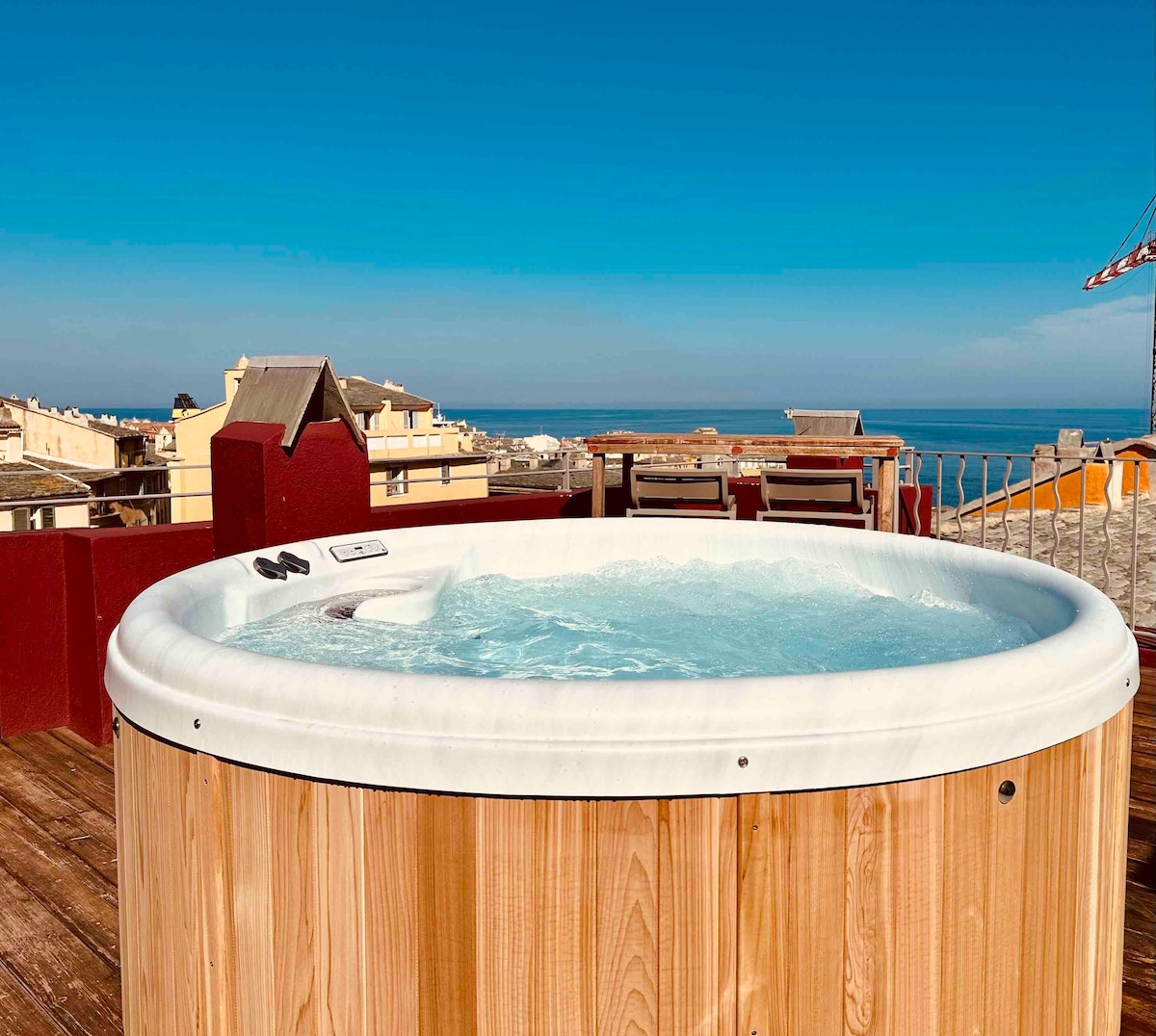 Pépite Bastiaise Roof Top Jacuzzi