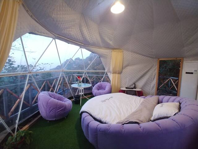 武当山本来民宿躺在床上看金顶,浪漫大圆床,野奢星空帐篷房