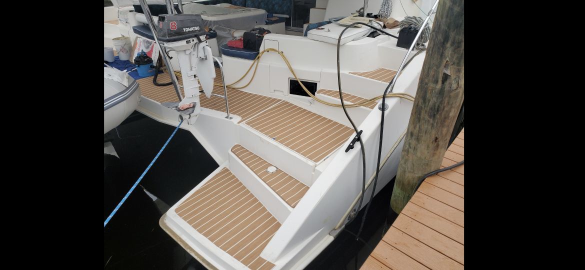 48' lepard Catamaran for rent.