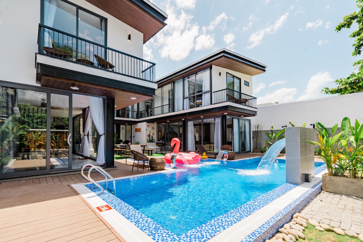 Amy’s Luxury Villa 10 Bedrooms - My Khe Beach