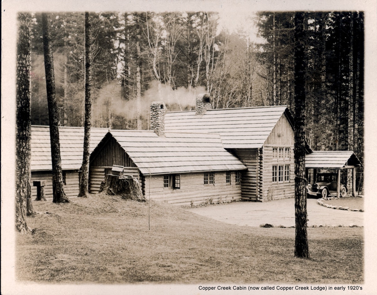 Copper Creek Lodge at Mt Rainier