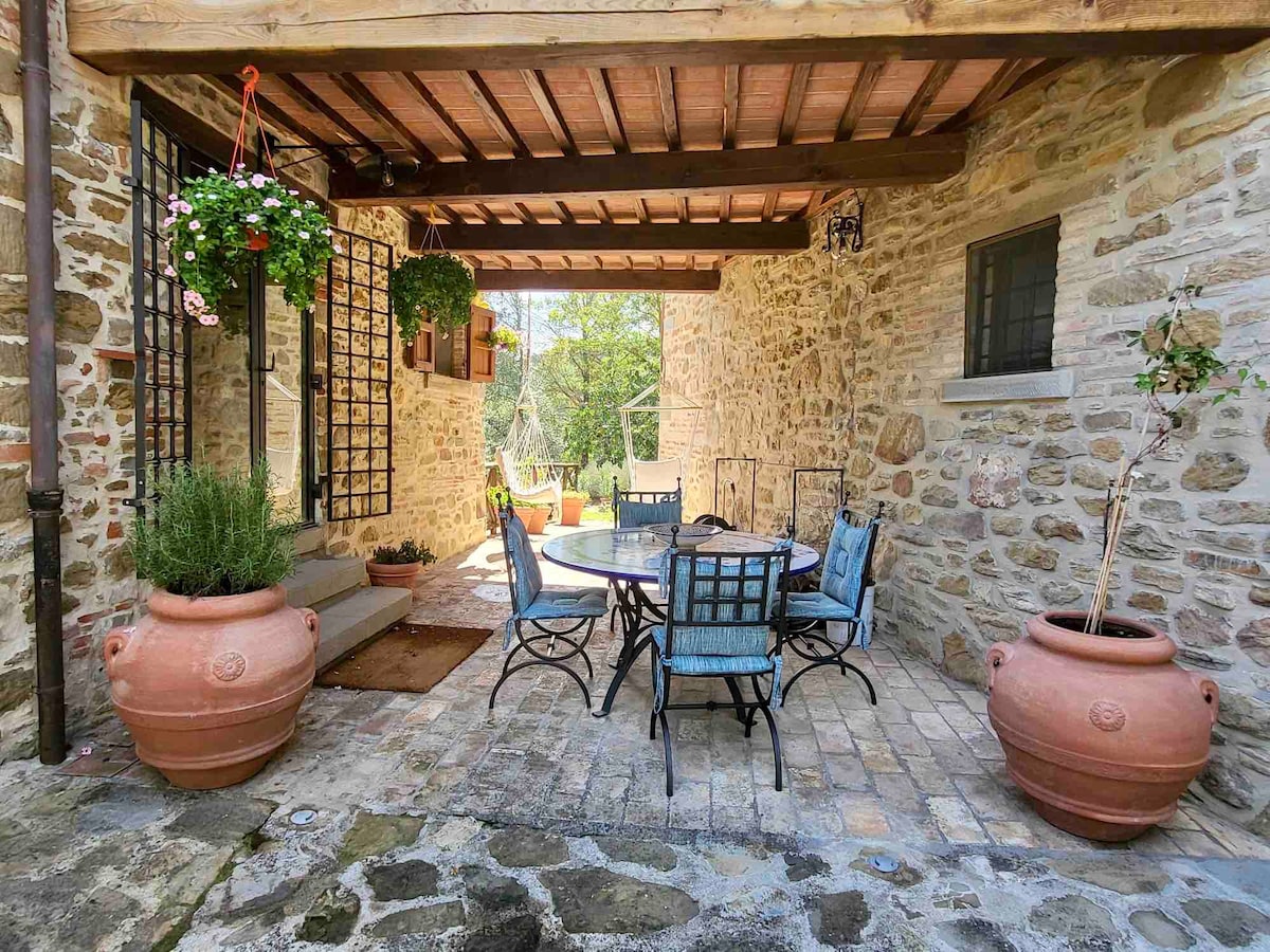 Tuscan dream lux 2-bed, pool, private balcony.