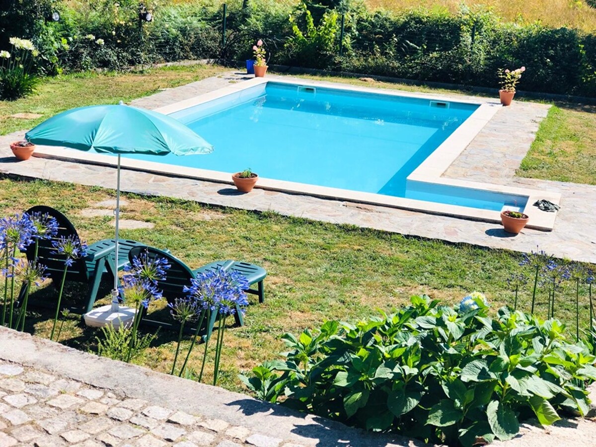 位于Águeda的房源，可供4人入住，设有共用泳池