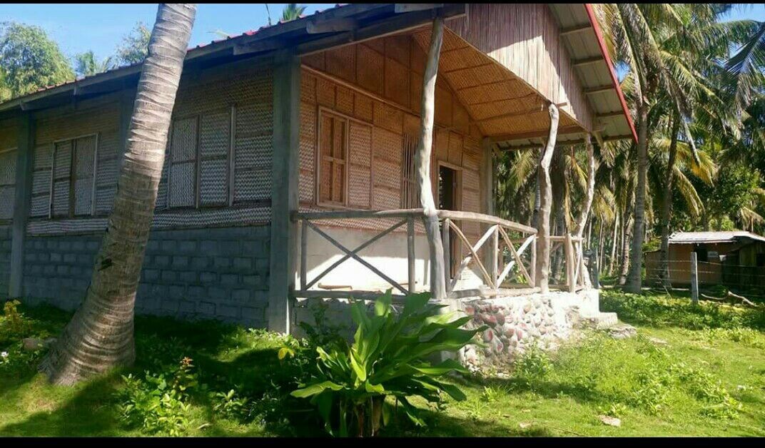 BEACHFRONT RESTHOUSE with WIFI