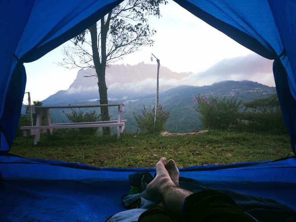 可观赏基纳巴卢山美景的露营，可容纳2人