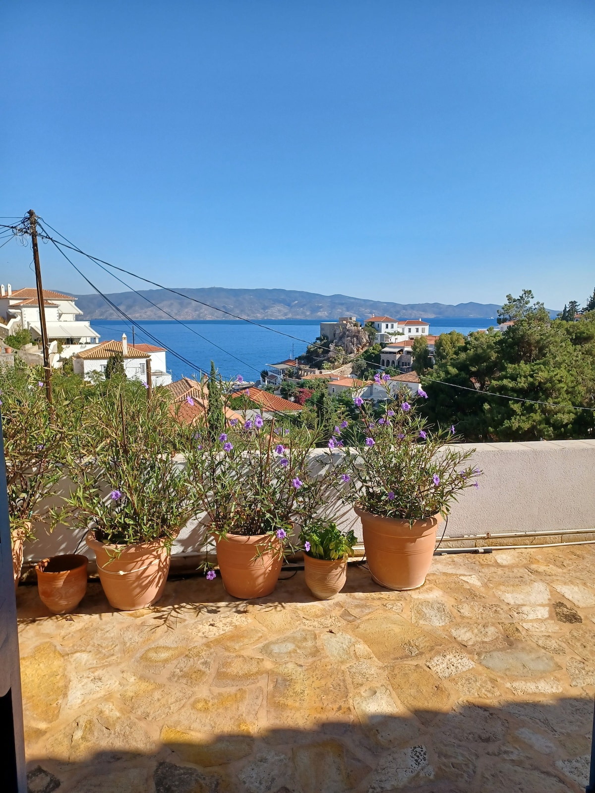 A 3floor cosy summer house with amazing view.