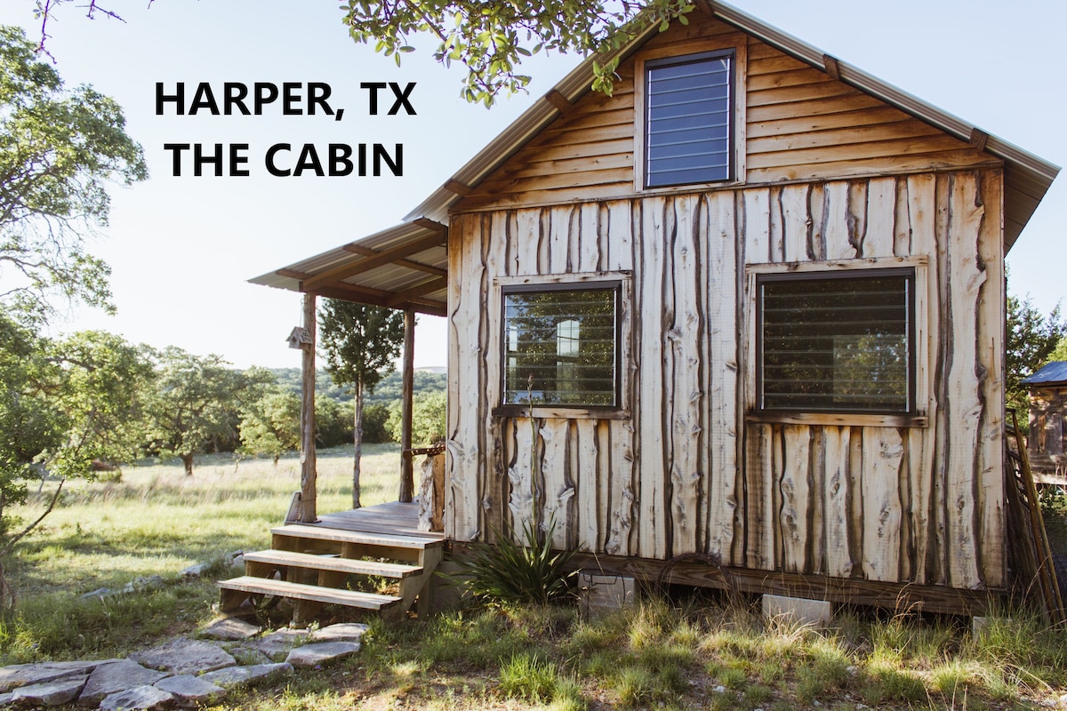 德克萨斯州哈珀占地84英亩的可爱离网小木屋