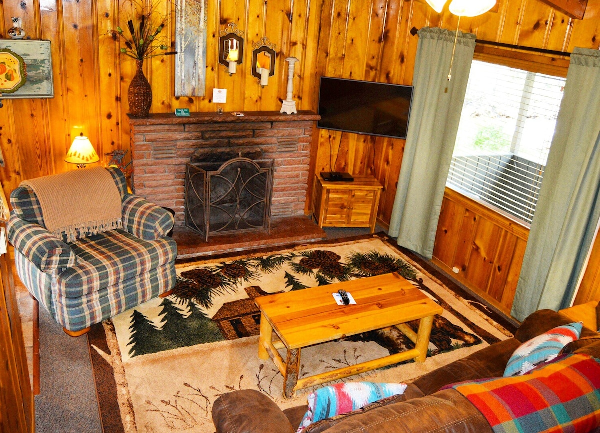 The Fox Cabin @ The Inn on Fall River
