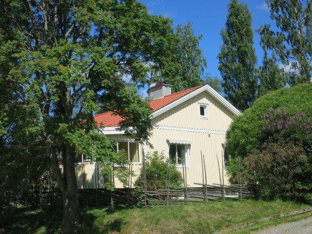 位于Örnsköldsvik市中心的温馨民宅