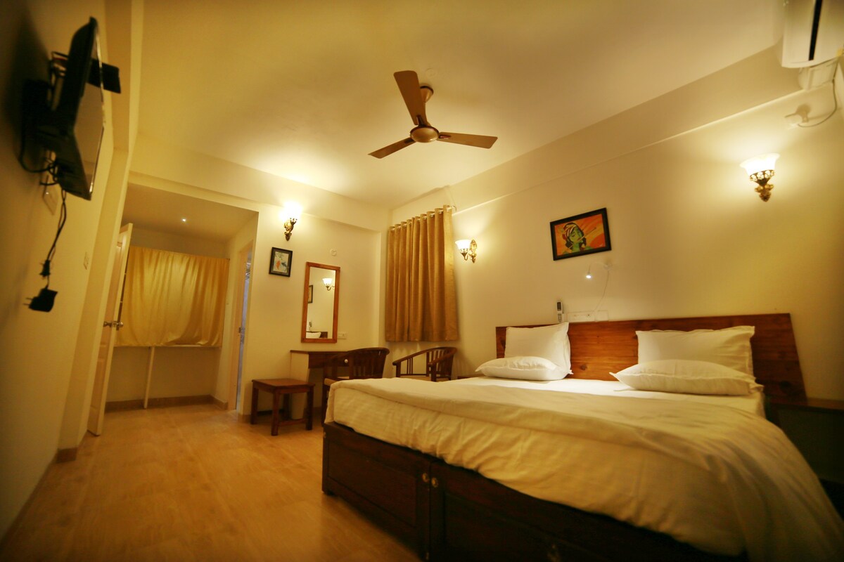 Private boutique room at "La Lune Fortkochi"