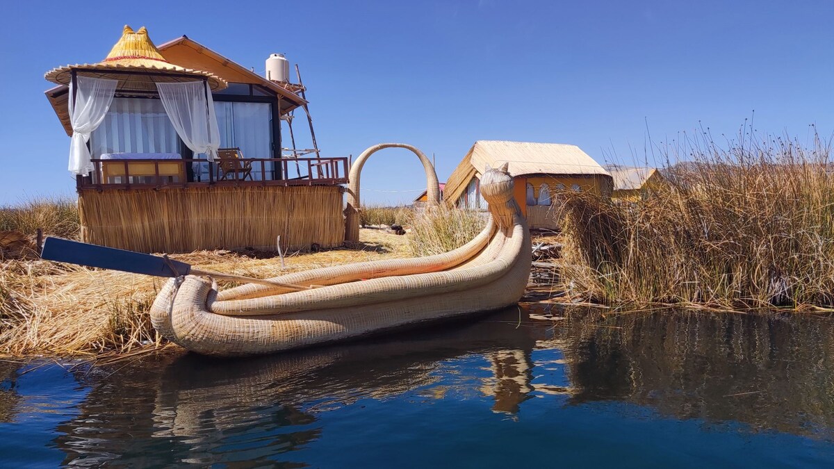 Casa flotante con vista Panorámica en Los Uros