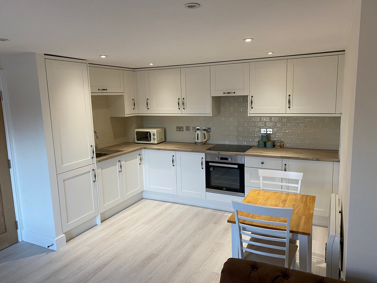 Newly Refurbished Entire Apartment - Newcastle