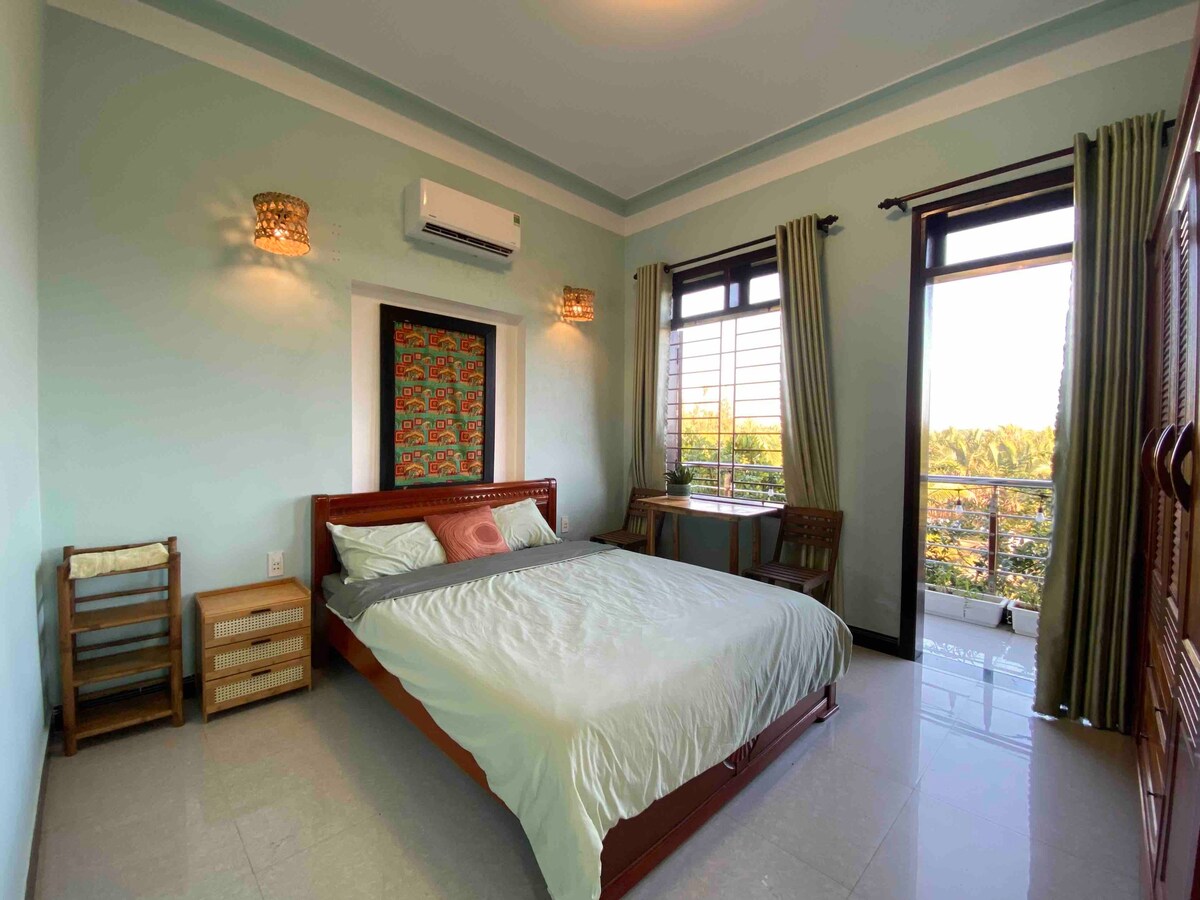 Laoxao Homestay | Double Room with Balcony