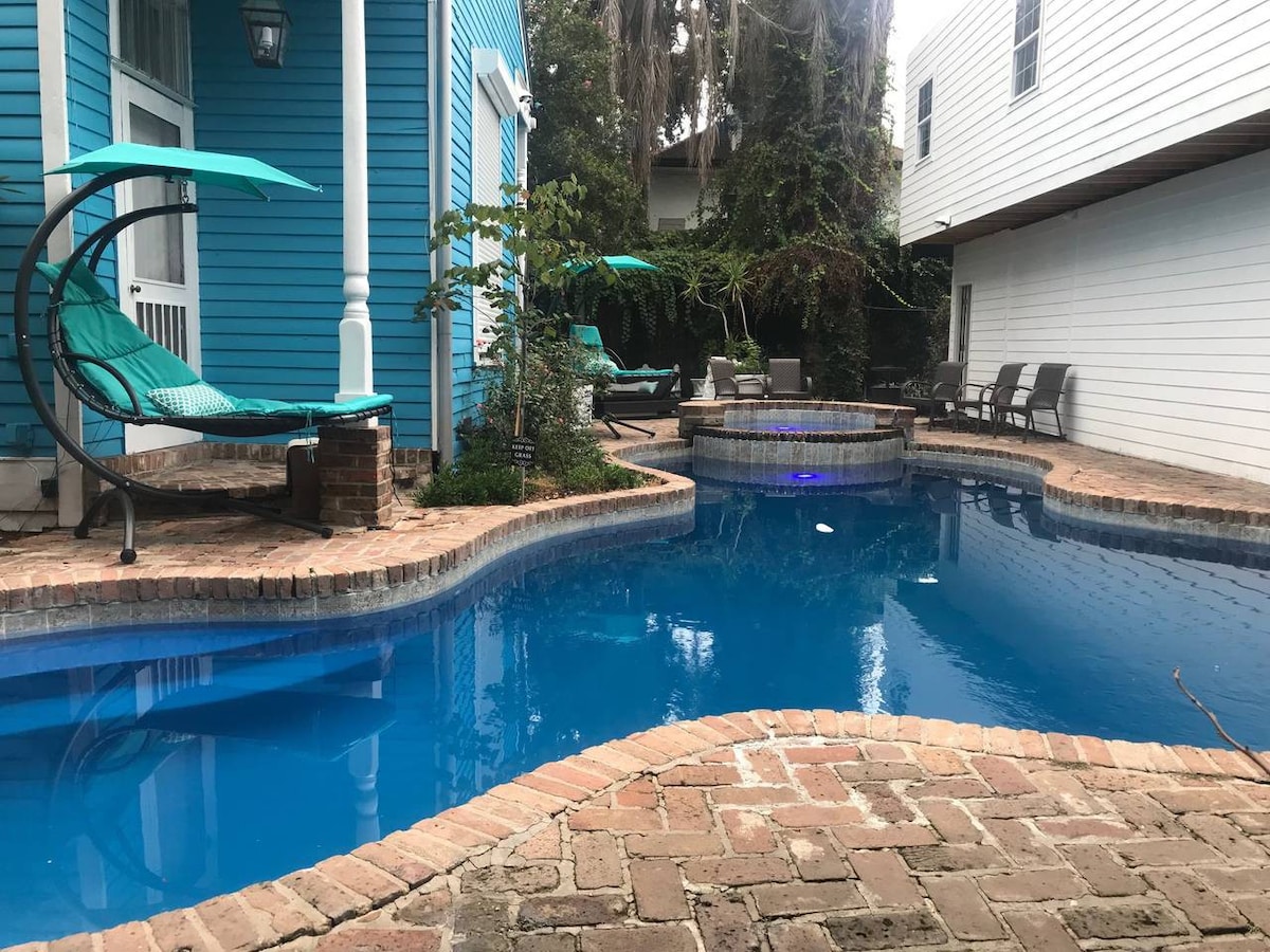 5 BR for 10! Prime Spot Near FR QT by YouRent!