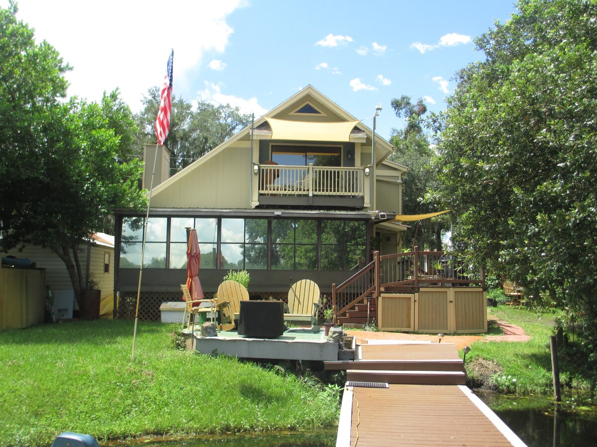 Lake Front Chalet Home