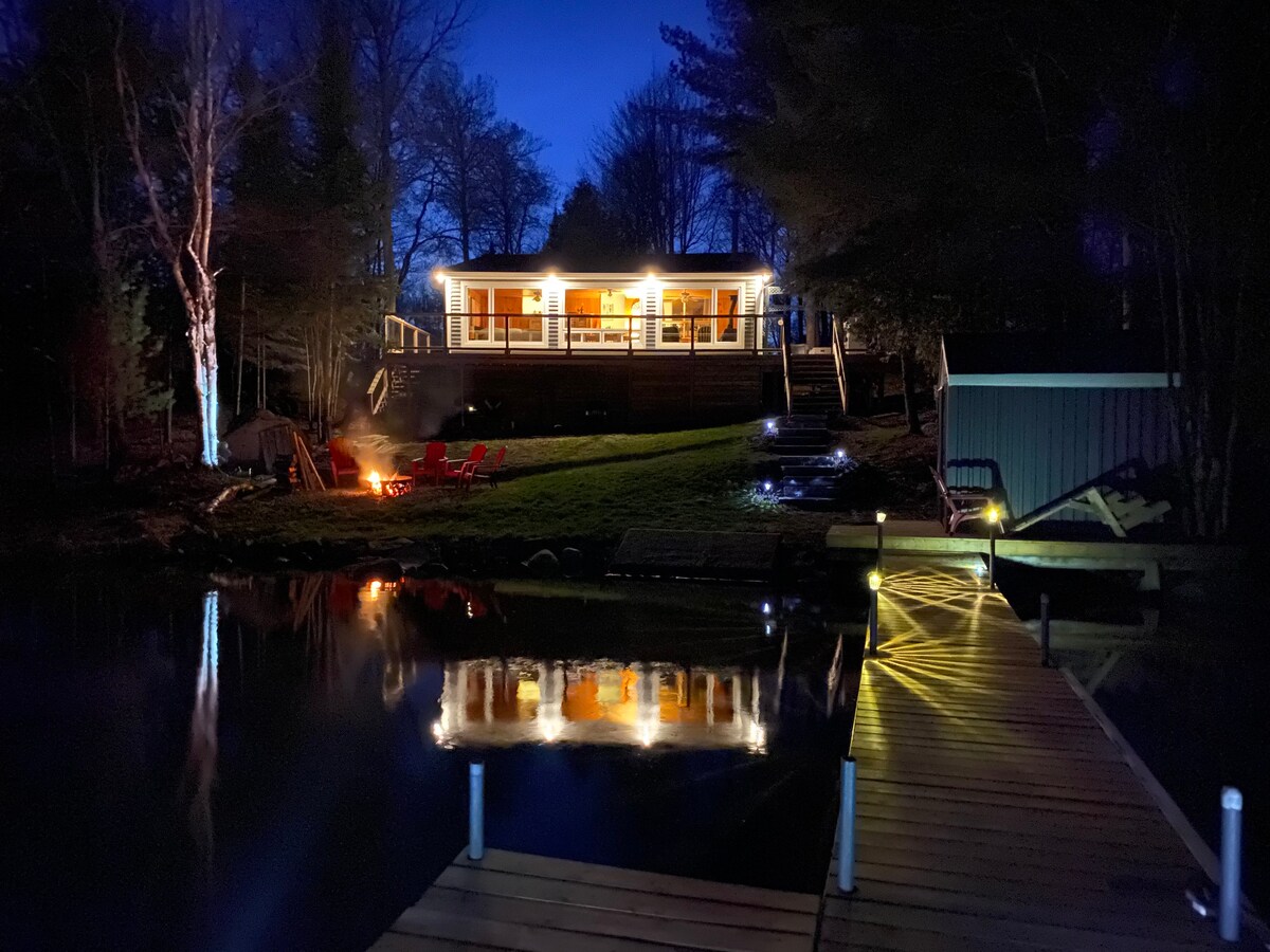 Quaint 900sq ft cottage on beautiful lake