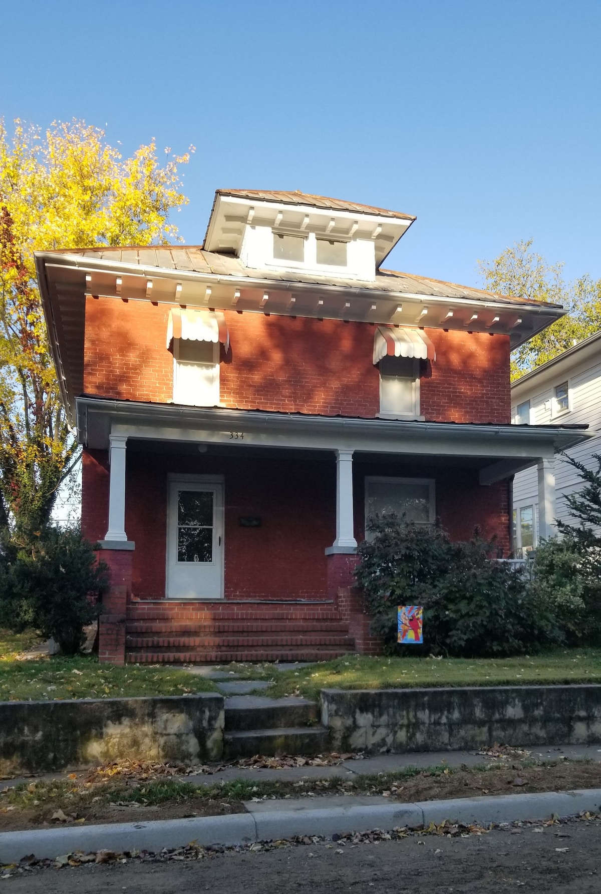 Reminiscent of Grandma's house - built in 1918