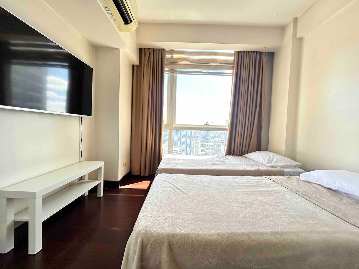 Low-Cost Stay Near Shangrila Plaza and SM Megamall