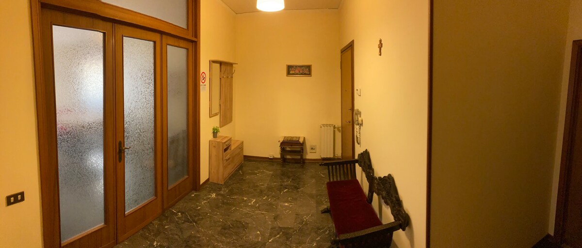 石榴： Policlinico地区的公寓