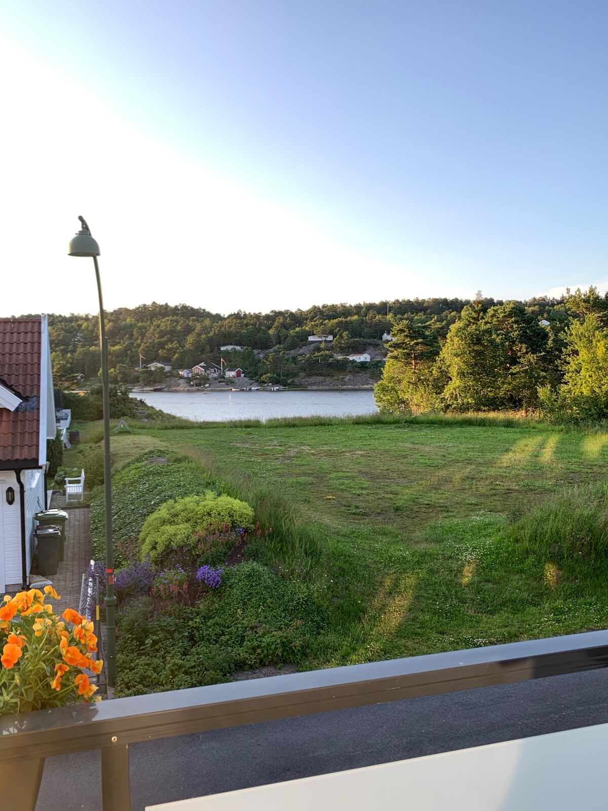 Moderne hus på vakre Langenes