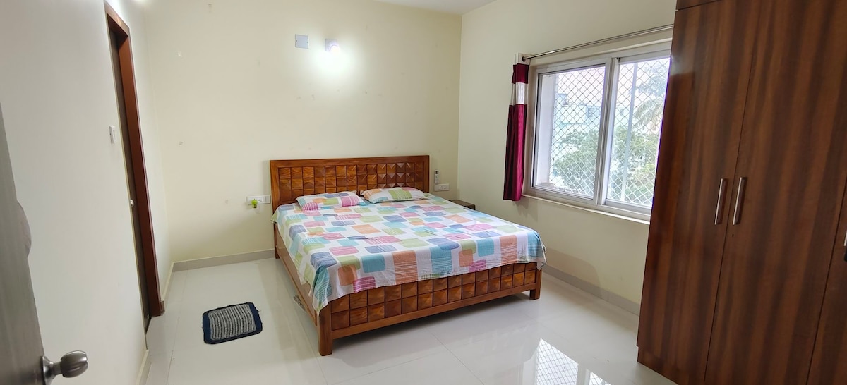 H&M Home - Fully furnished 1BHK flat with kitchen